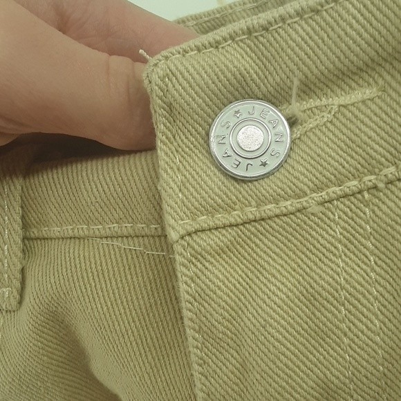 Size s tan unbranded cute shorts - Picture 3 of 9